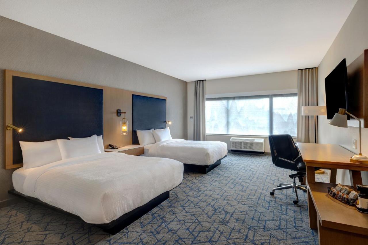 | Fairfield by Marriott Inn & Suites Minneapolis Downtown