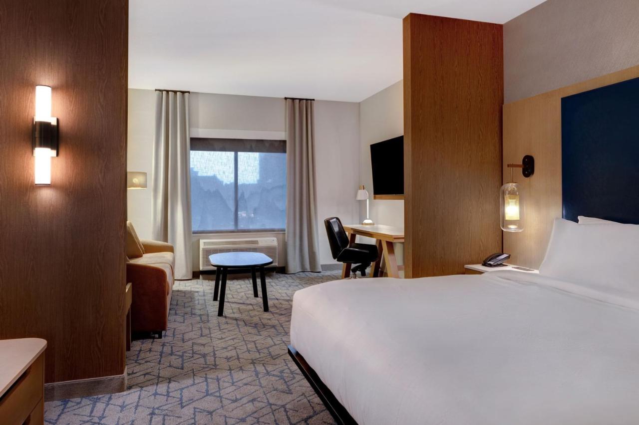 | Fairfield by Marriott Inn & Suites Minneapolis Downtown