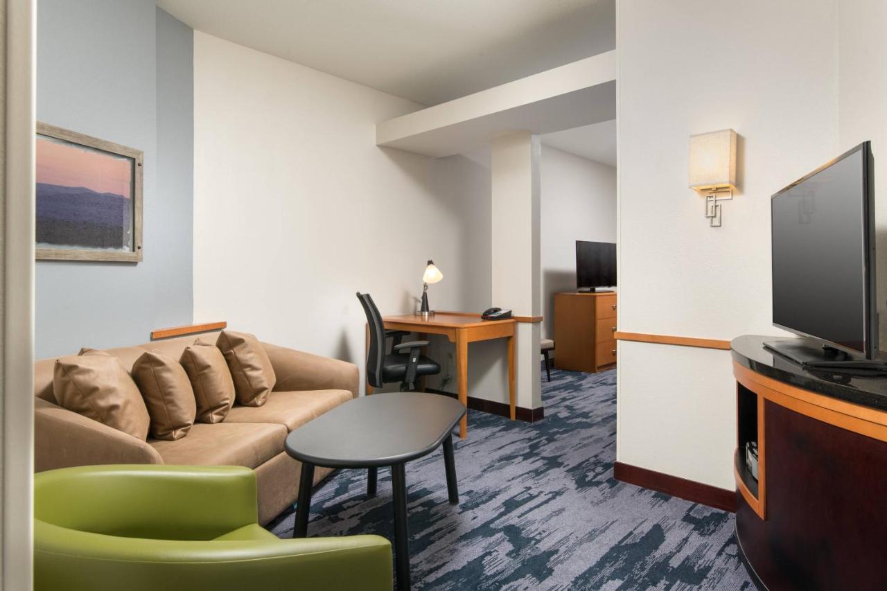 Queen Studio at Fairfield Inn & Suites Chattanooga I-24/Lookout Mountain