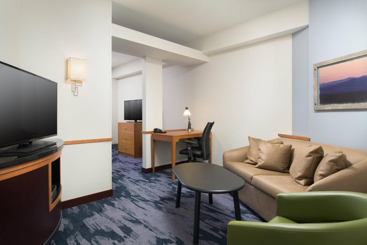 King Studio with Sofa Bed at Fairfield Inn & Suites Chattanooga I-24/Lookout Mountain