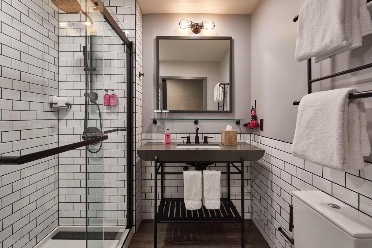 King Room at Moxy Atlanta Midtown