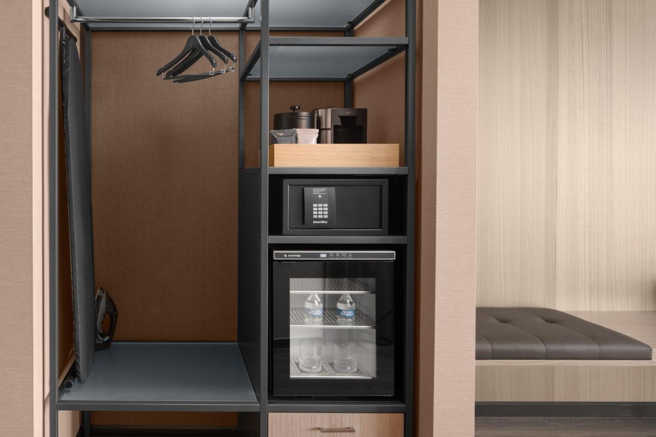 | AC Hotel by Marriott Vancouver Waterfront