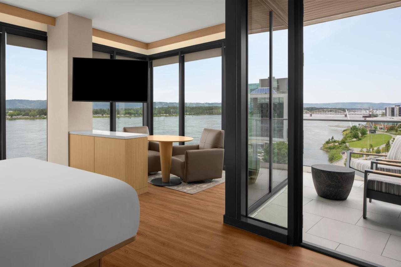| AC Hotel by Marriott Vancouver Waterfront