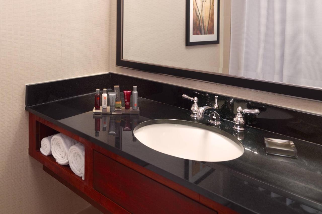 King Room at Atlanta Marriott Northwest at Galleria
