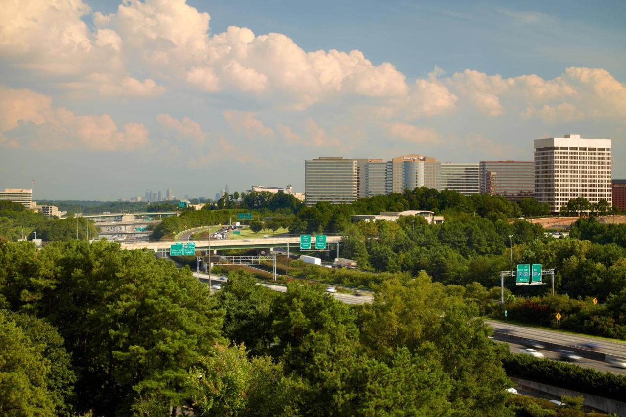 Deluxe Room, Guest room, 1 King, City view, High floor at Atlanta Marriott Northwest at Galleria