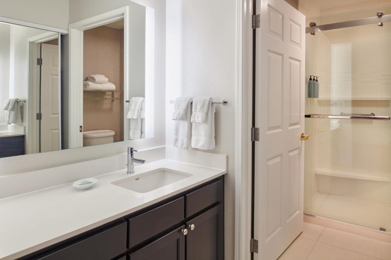 Queen Studio with Sofa Bed at Residence Inn by Marriott Detroit Novi