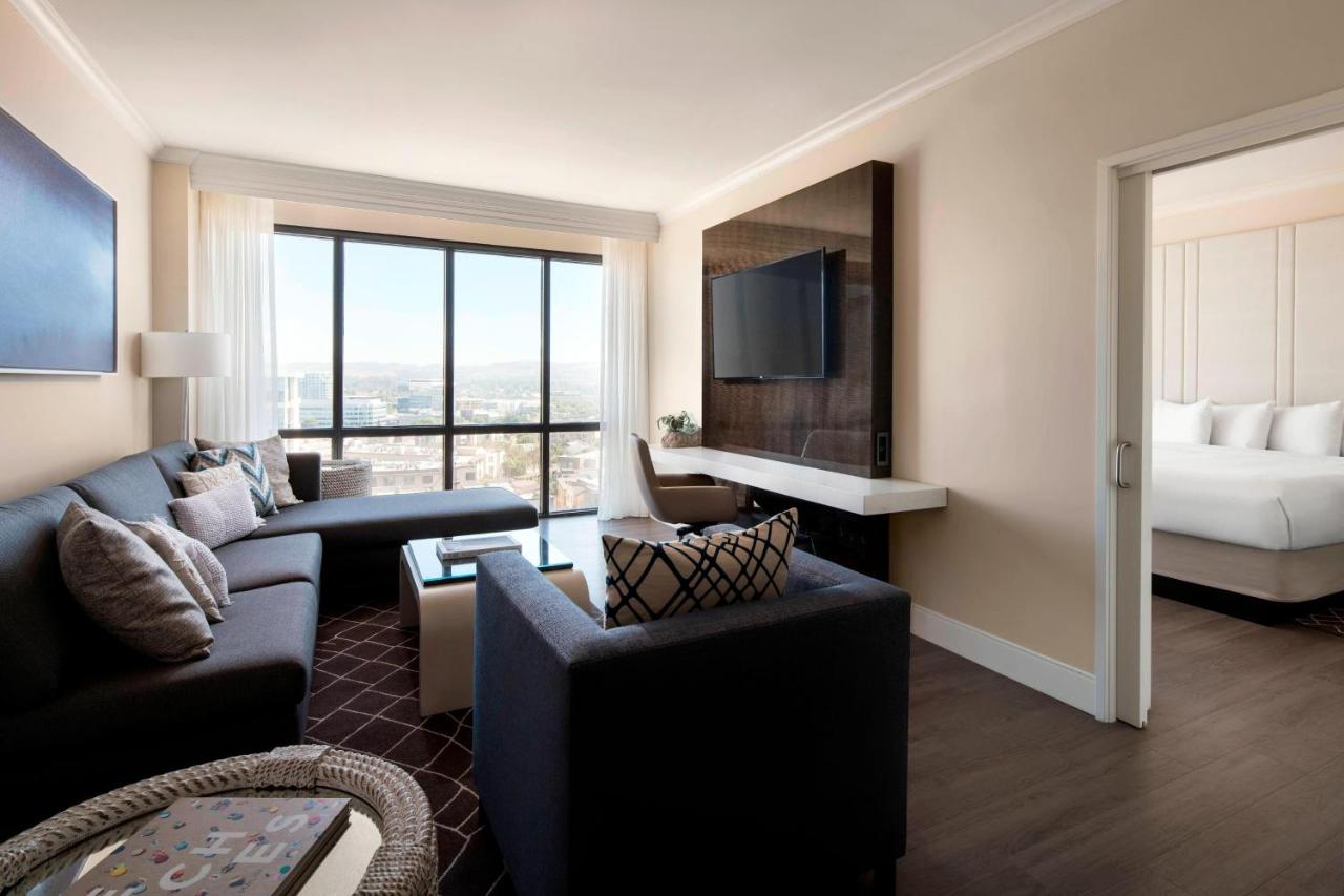 Penthouse Executive Suite, M Club lounge access, Suite at Irvine Marriott