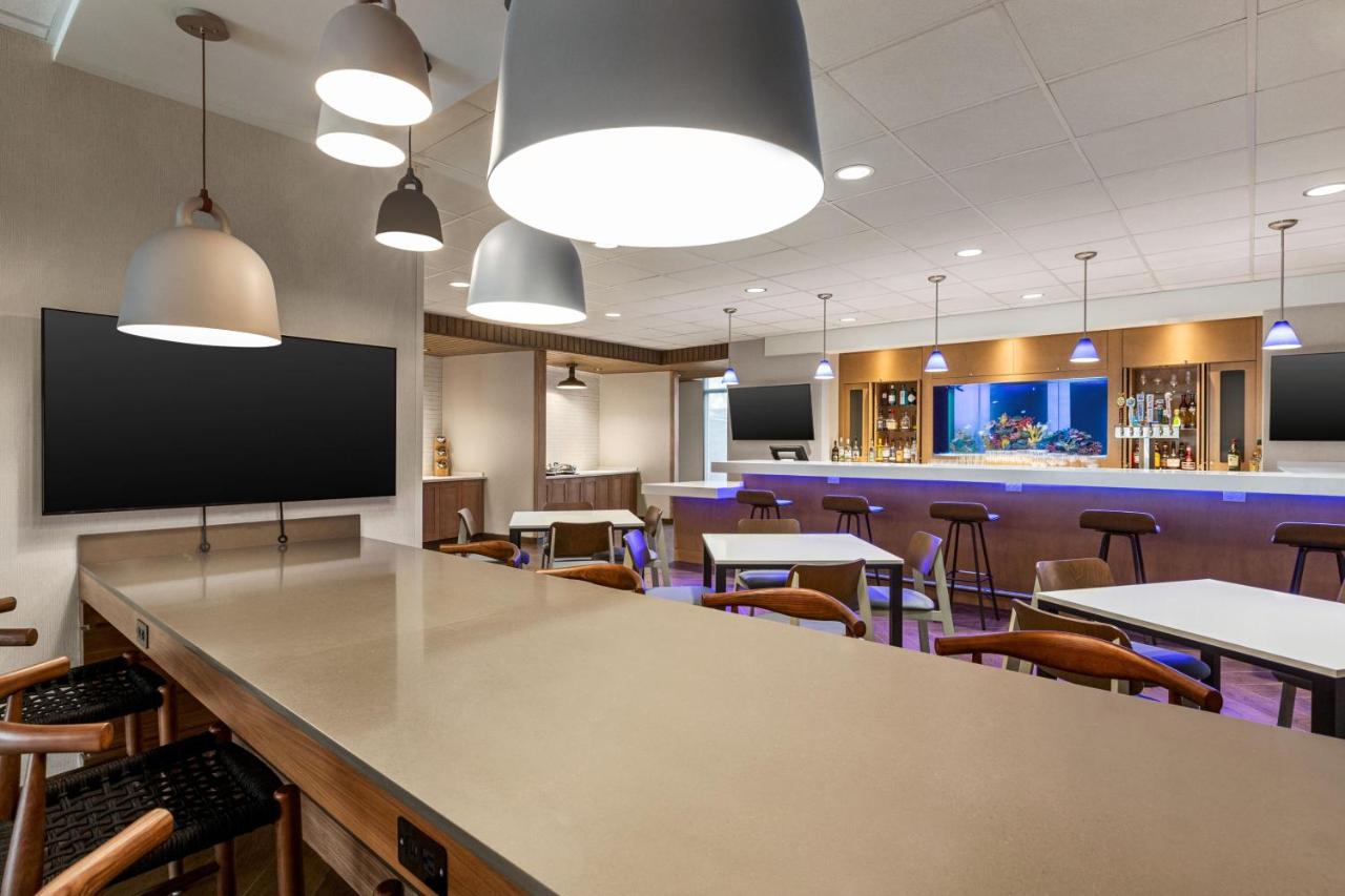 | Fairfield by Marriott Inn & Suites Bonita Springs
