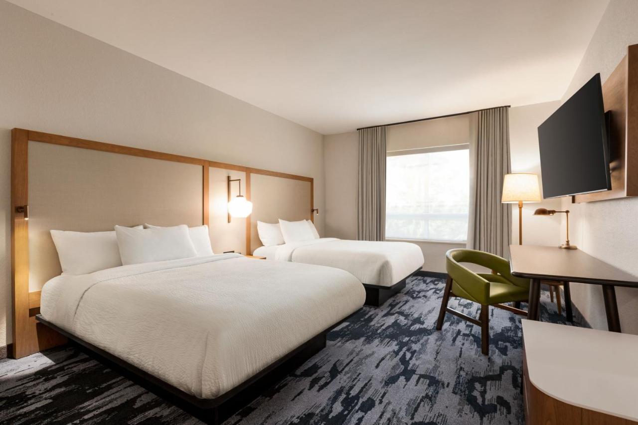 | Fairfield by Marriott Inn & Suites Bonita Springs