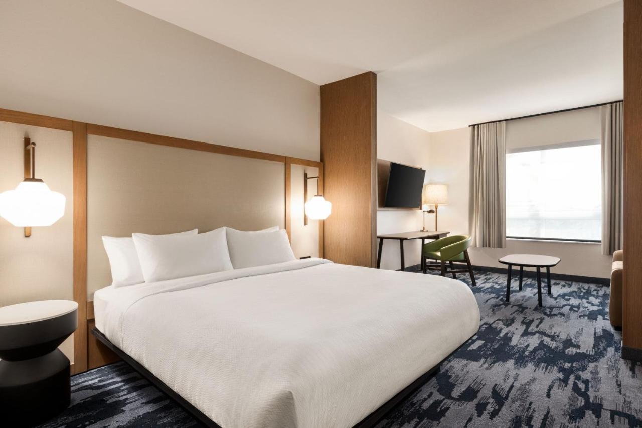 | Fairfield by Marriott Inn & Suites Bonita Springs