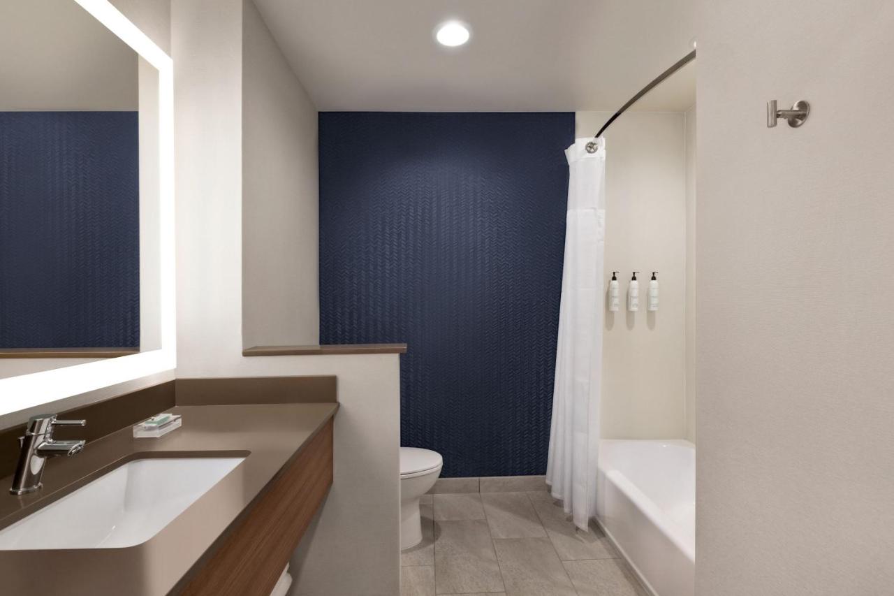 | Fairfield by Marriott Inn & Suites Bonita Springs