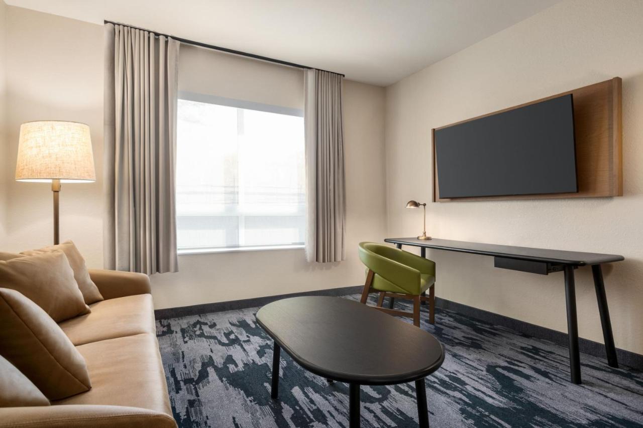 | Fairfield by Marriott Inn & Suites Bonita Springs