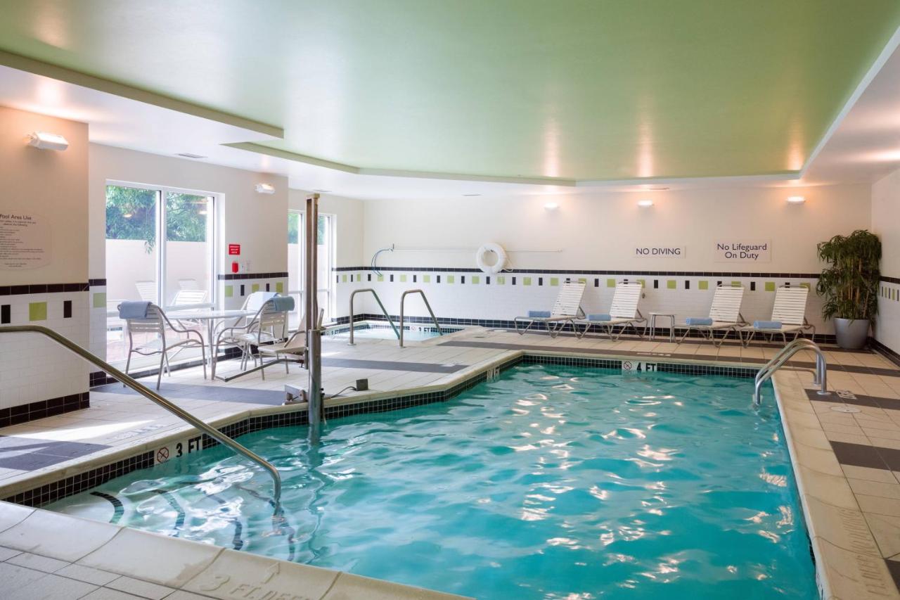 | Fairfield Inn & Suites Lock Haven