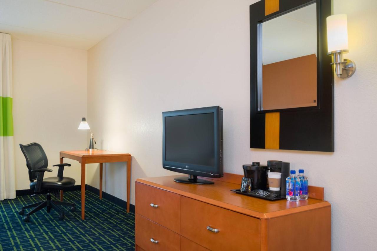 | Fairfield Inn & Suites Lock Haven