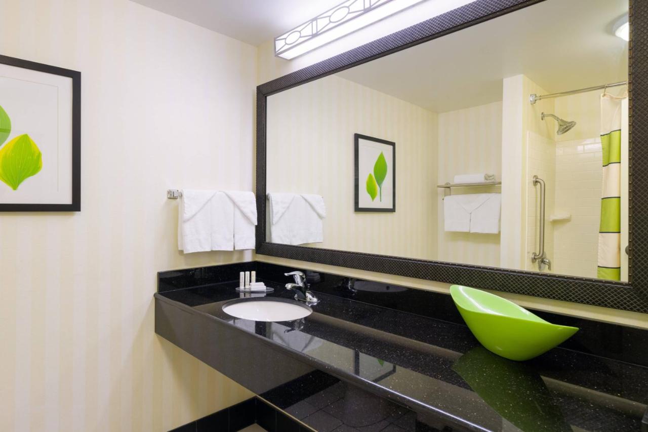 | Fairfield Inn & Suites Lock Haven