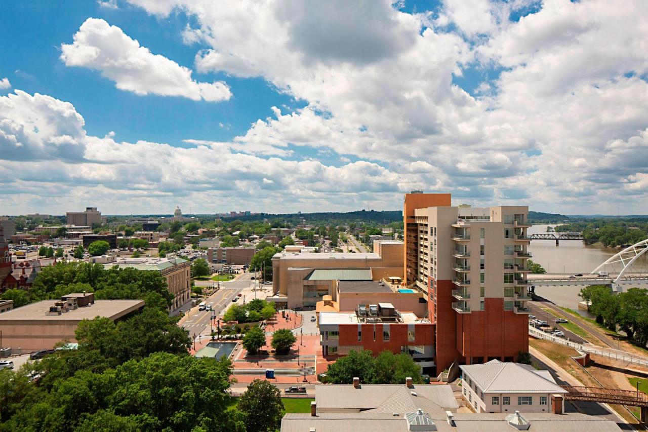 Guest room, 2 Double, City view, High floor at Little Rock Marriott
