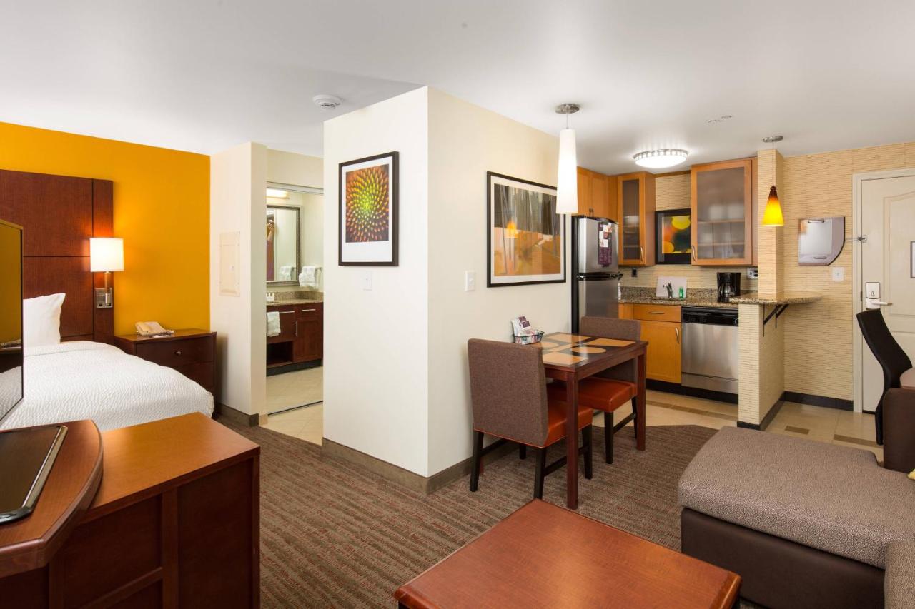 King Studio with Sofa Bed at Residence Inn by Marriott Springfield Old Keene Mill