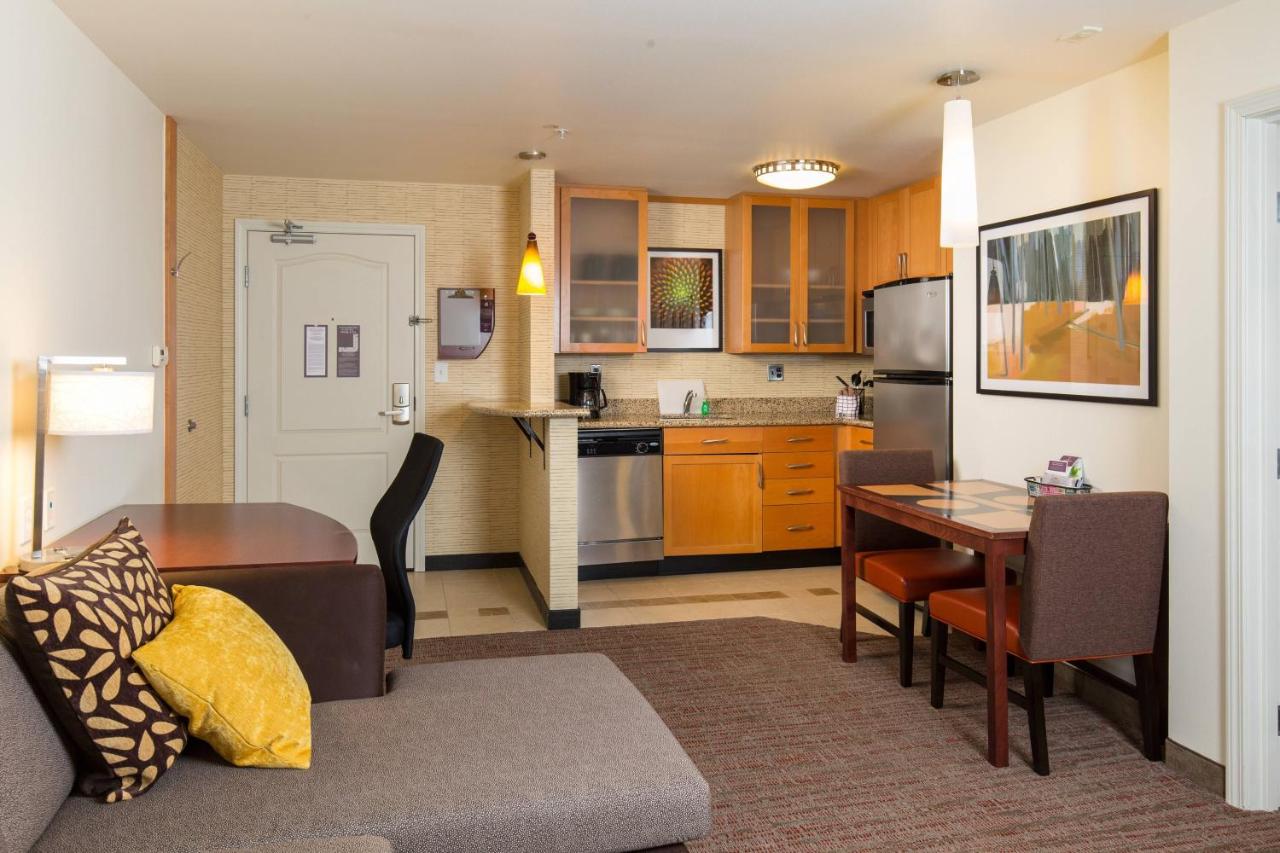 One-Bedroom King Suite with Sofa Bed at Residence Inn by Marriott Springfield Old Keene Mill