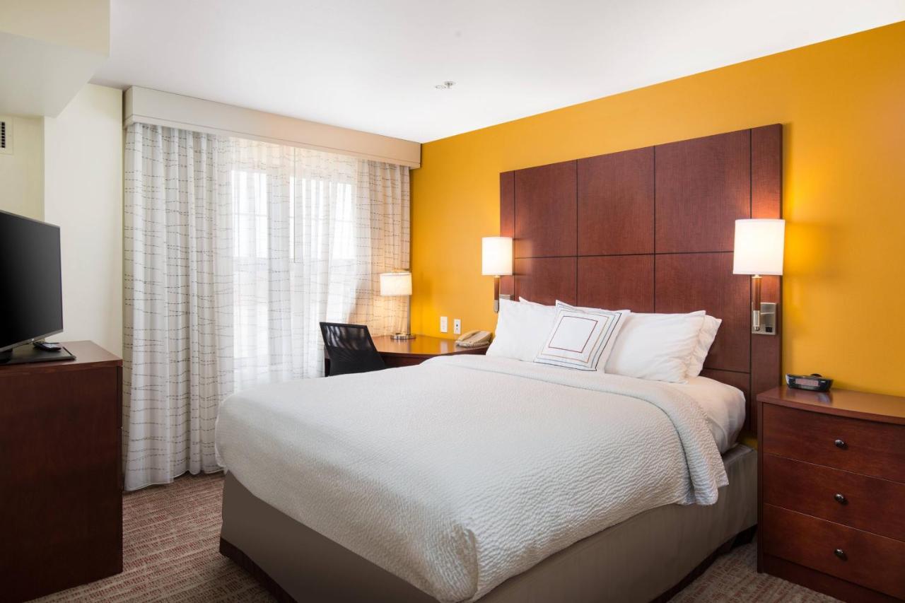 King Studio with Sofa Bed at Residence Inn by Marriott Springfield Old Keene Mill