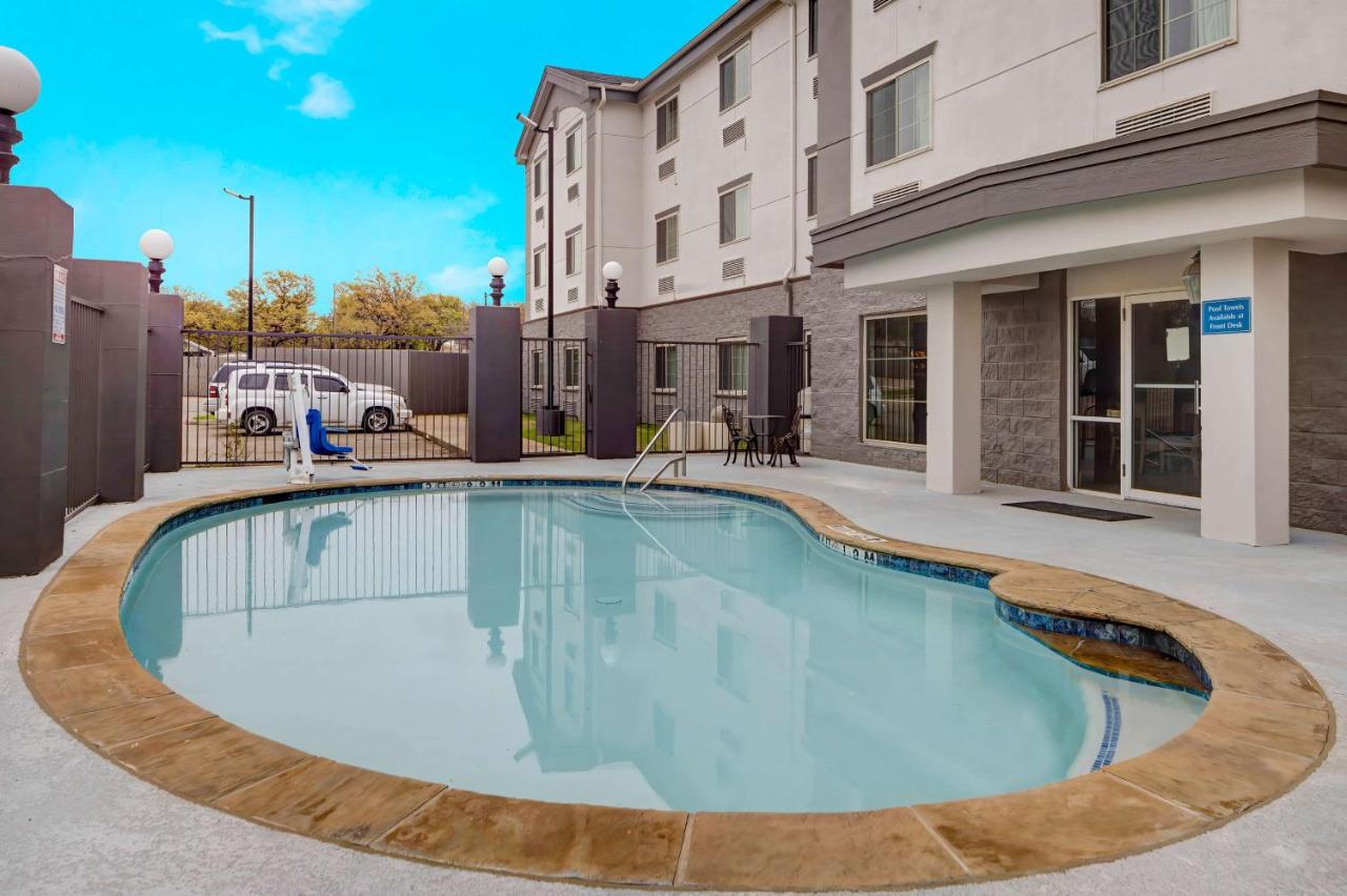 | Motel 6-Mesquite, TX - Balch Springs