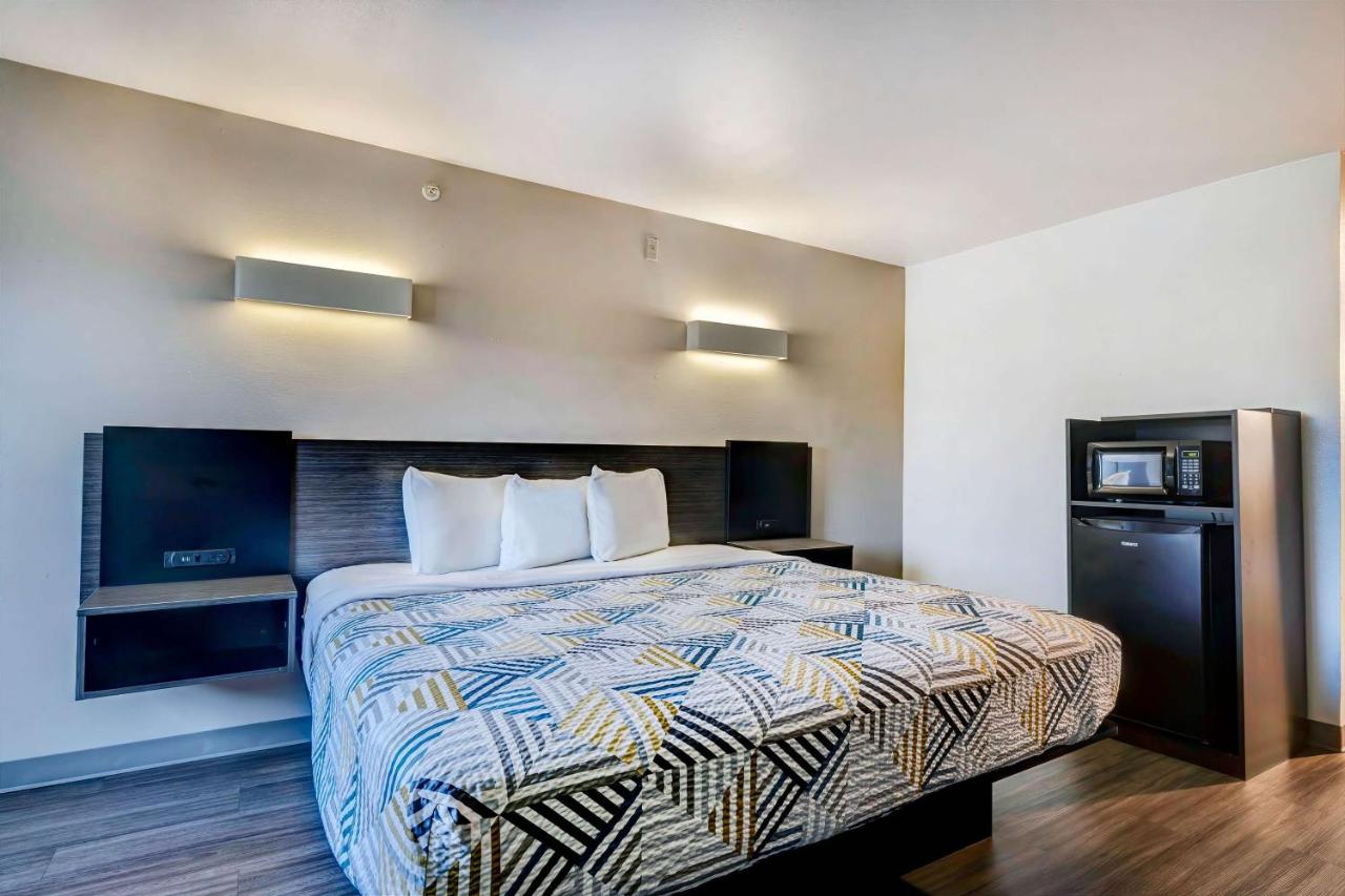 | Motel 6-Mesquite, TX - Balch Springs