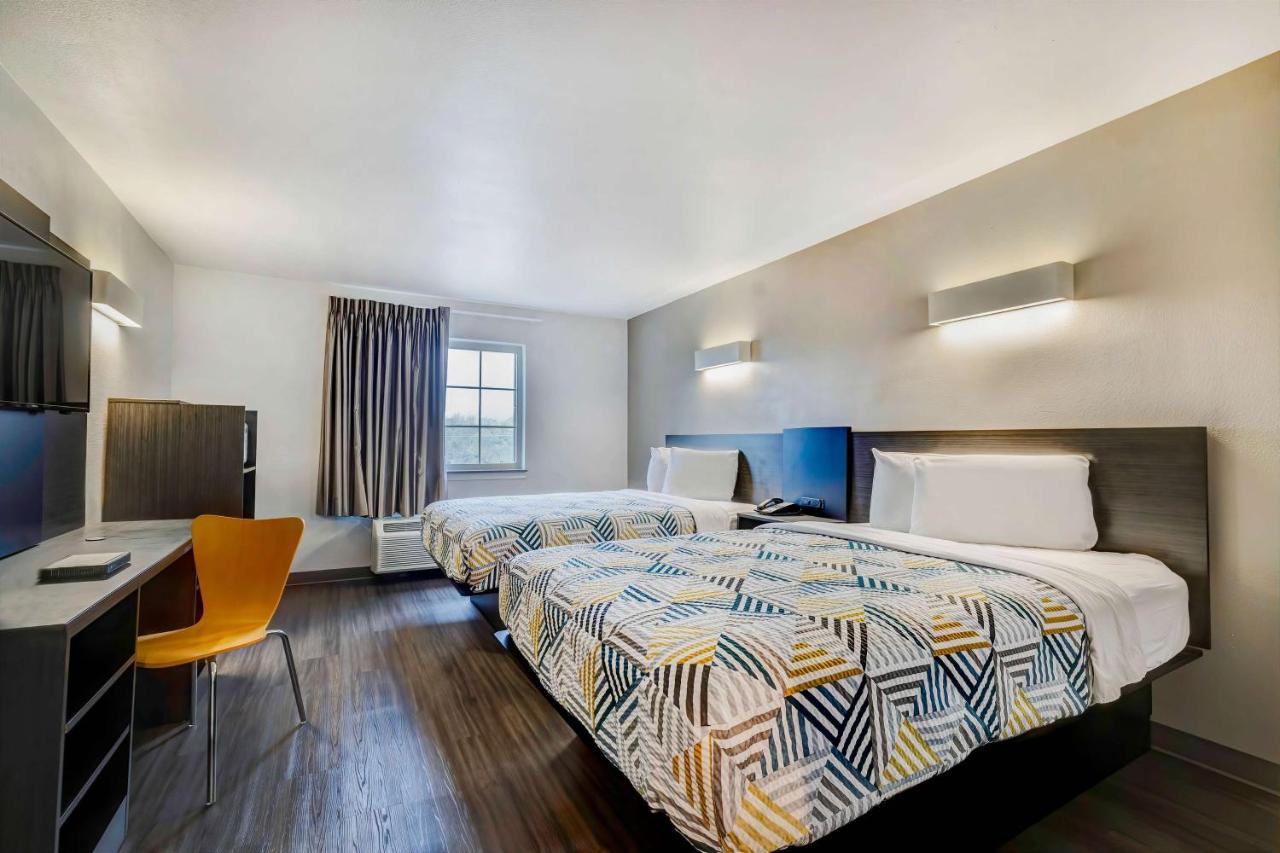 | Motel 6-Mesquite, TX - Balch Springs