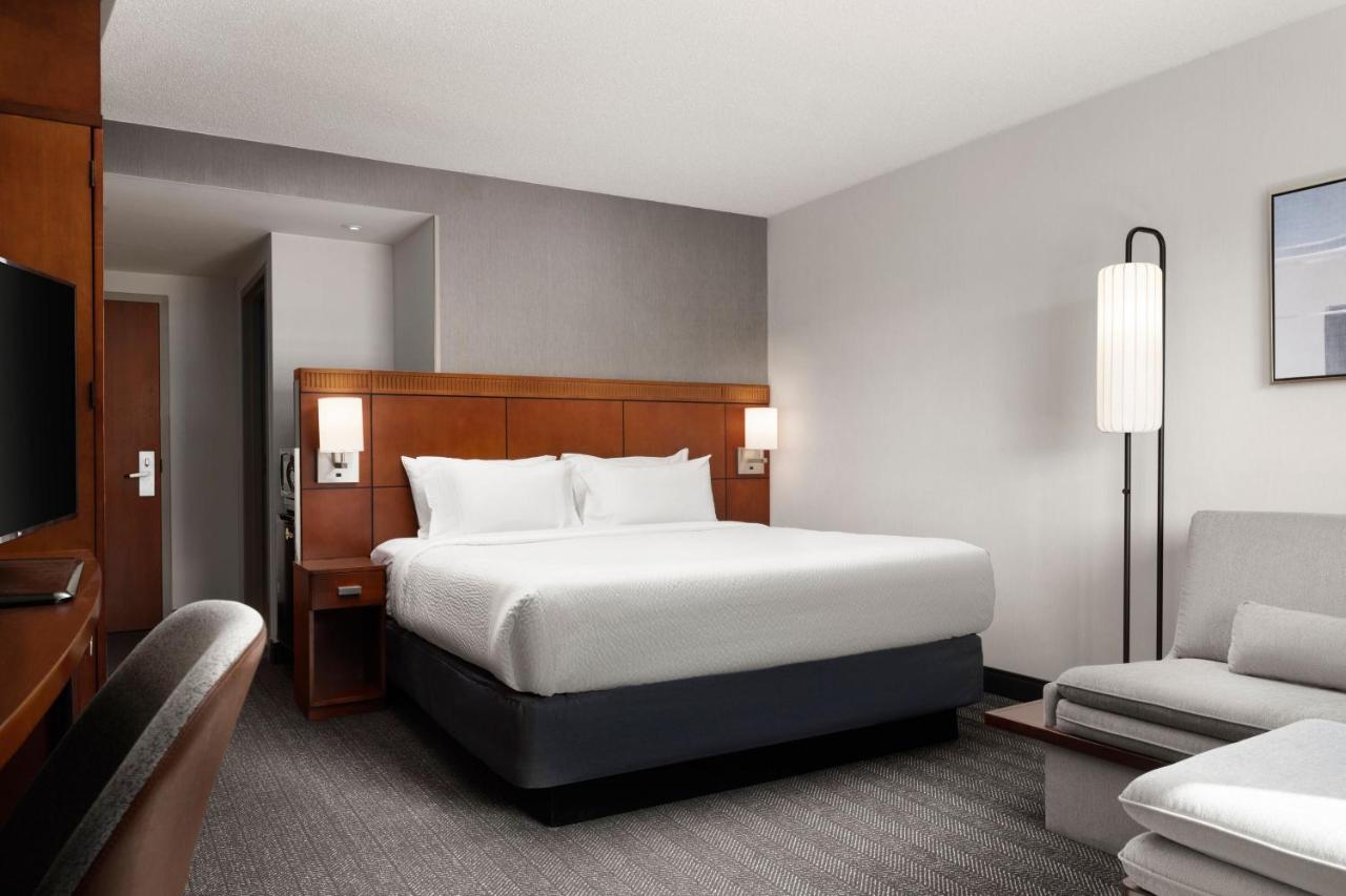 | Courtyard by Marriott Washington Capitol Hill/Navy Yard