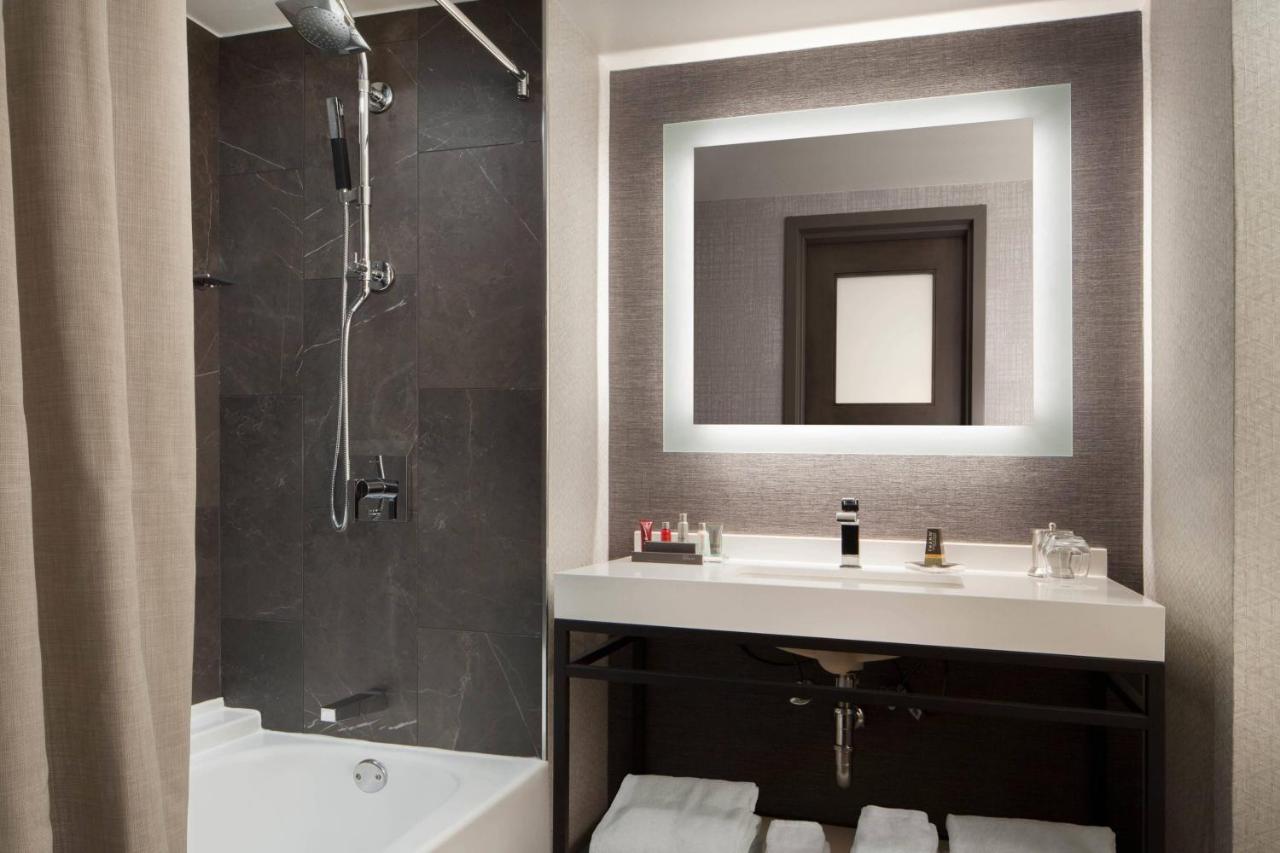 | Dallas Marriott Downtown