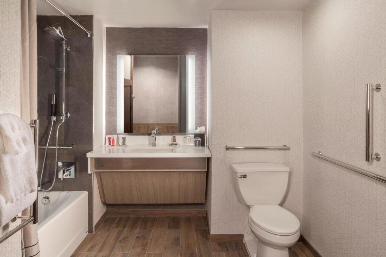 | Dallas Marriott Downtown