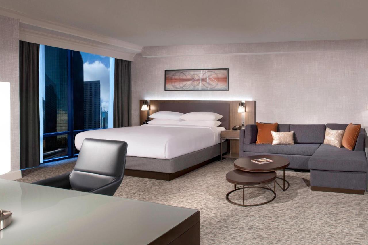 | Dallas Marriott Downtown