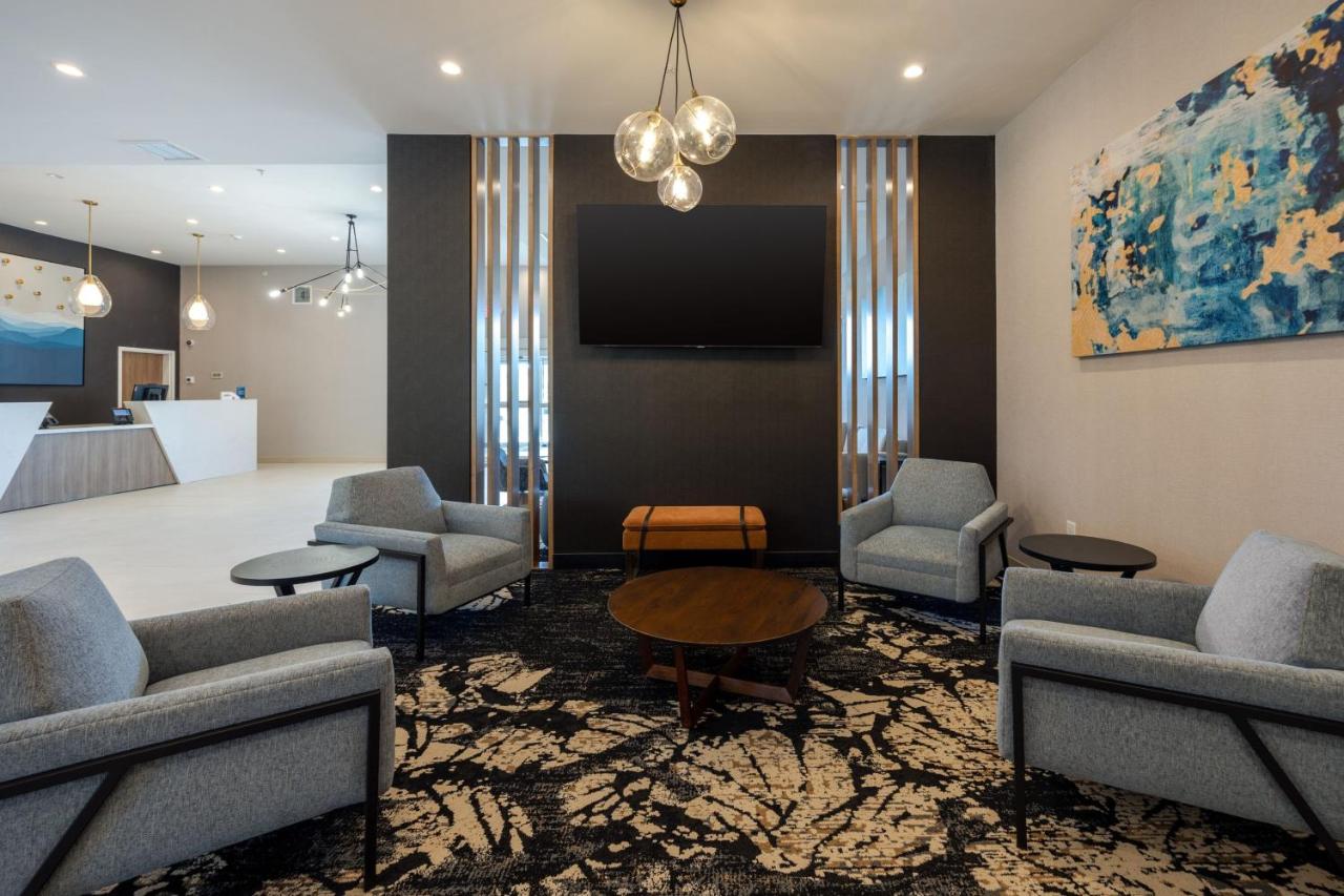 | Fairfield by Marriott Inn & Suites Canton Riverstone Parkway