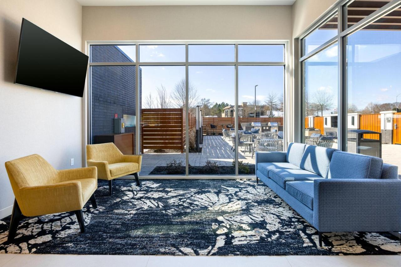 | Fairfield by Marriott Inn & Suites Canton Riverstone Parkway