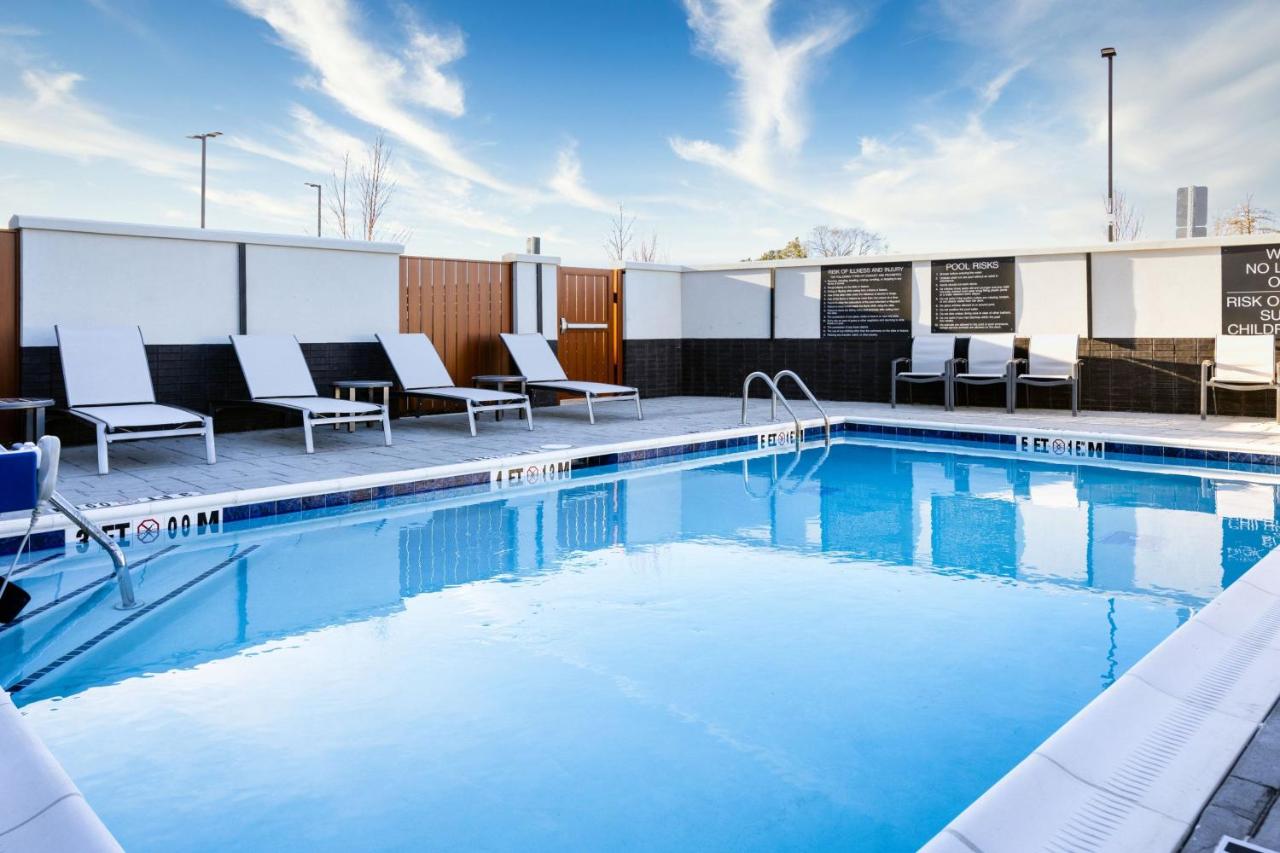 | Fairfield by Marriott Inn & Suites Canton Riverstone Parkway