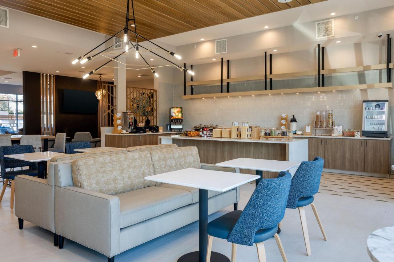 | Fairfield by Marriott Inn & Suites Canton Riverstone Parkway