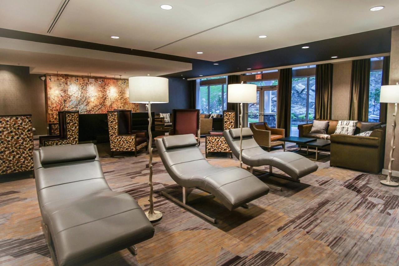 | Courtyard by Marriott Lenox Berkshires
