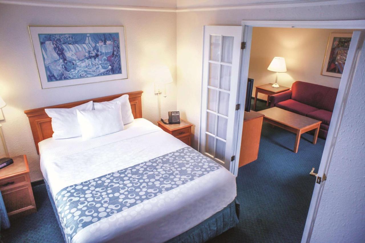 Deluxe Queen Room with Sofa Bed at La Quinta Inn by Wyndham Moline Airport