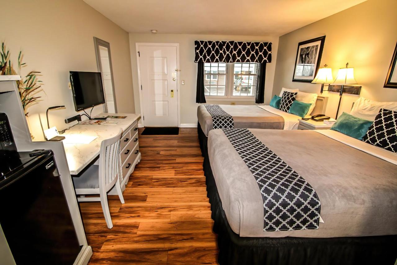 | Colonial Inn Seekonk
