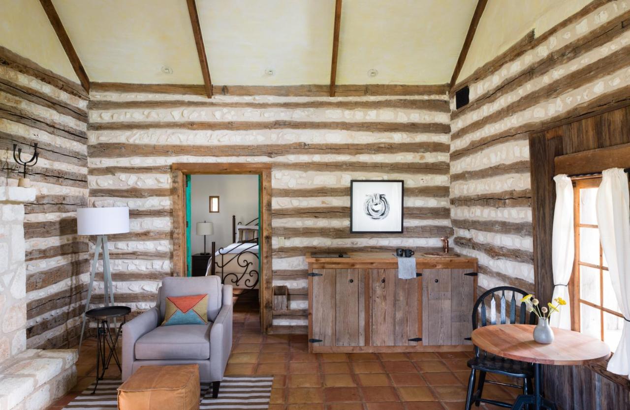  | Contigo Ranch