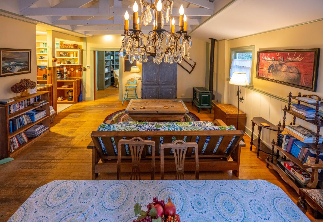  | Clementine's Guest House