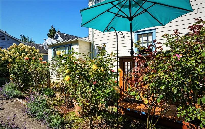  | Clementine's Guest House