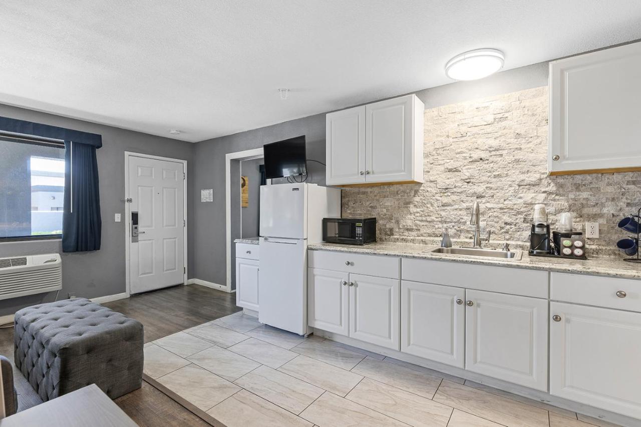 One-Bedroom Suite at GreenTree Inn of Prescott Valley