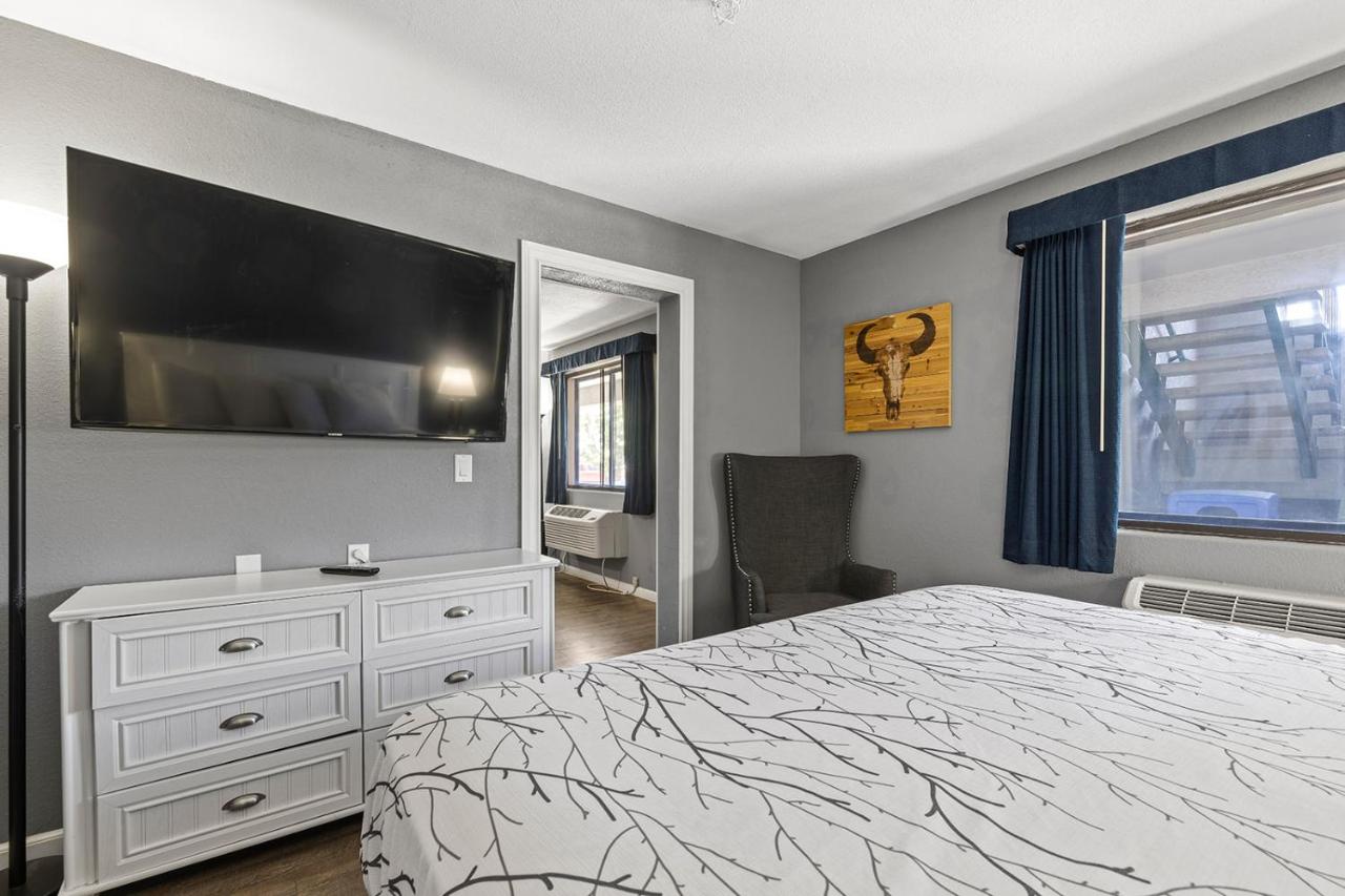 One-Bedroom Suite at GreenTree Inn of Prescott Valley