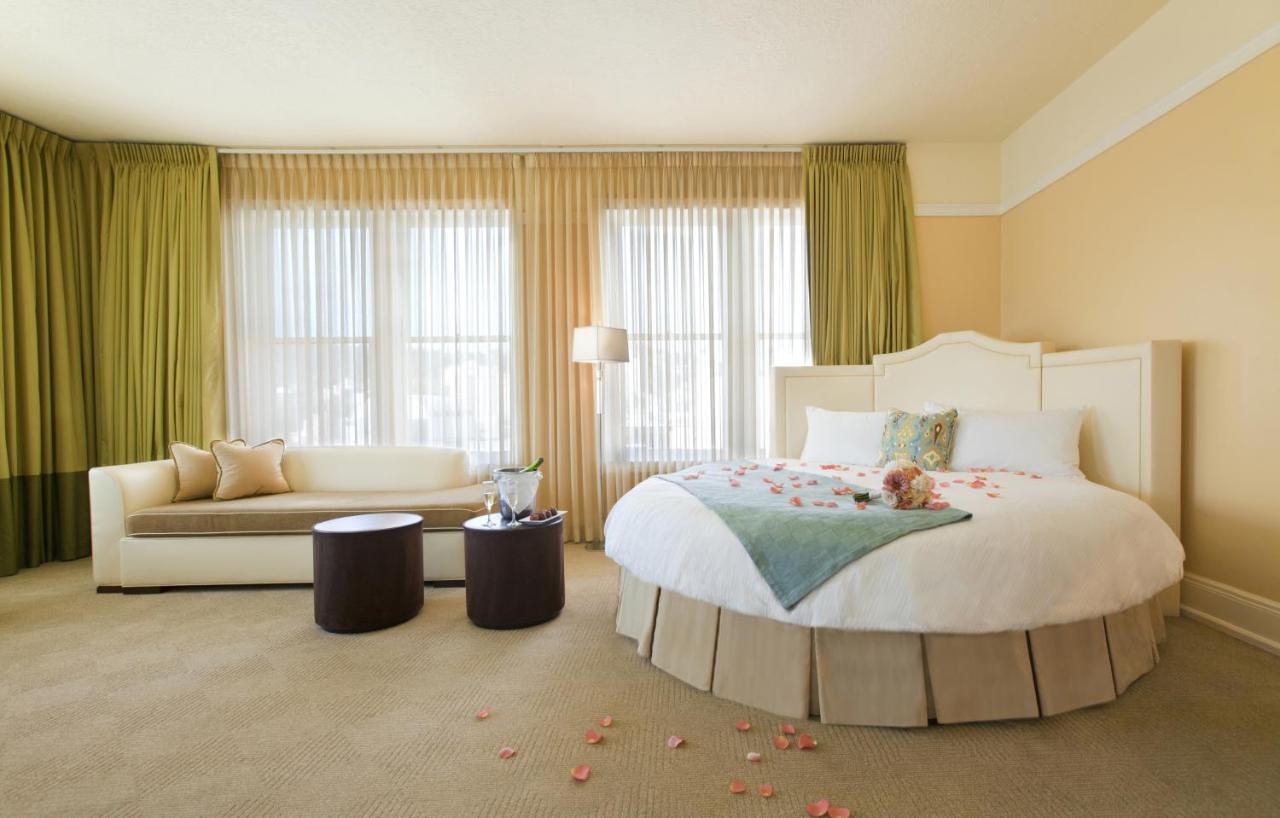 | Hotel DeLuxe, a Provenance Hotel