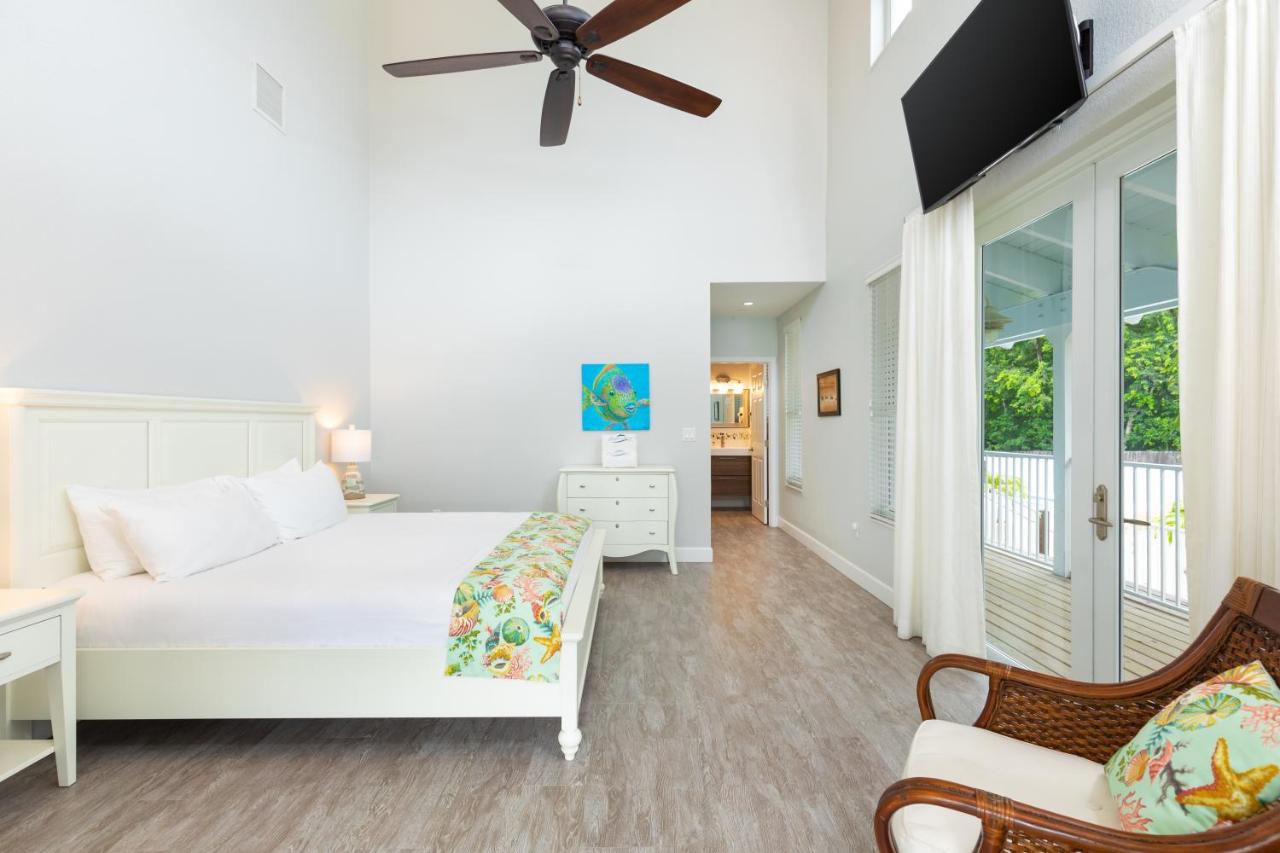 Deluxe Villa at Dolphin Point Villas
