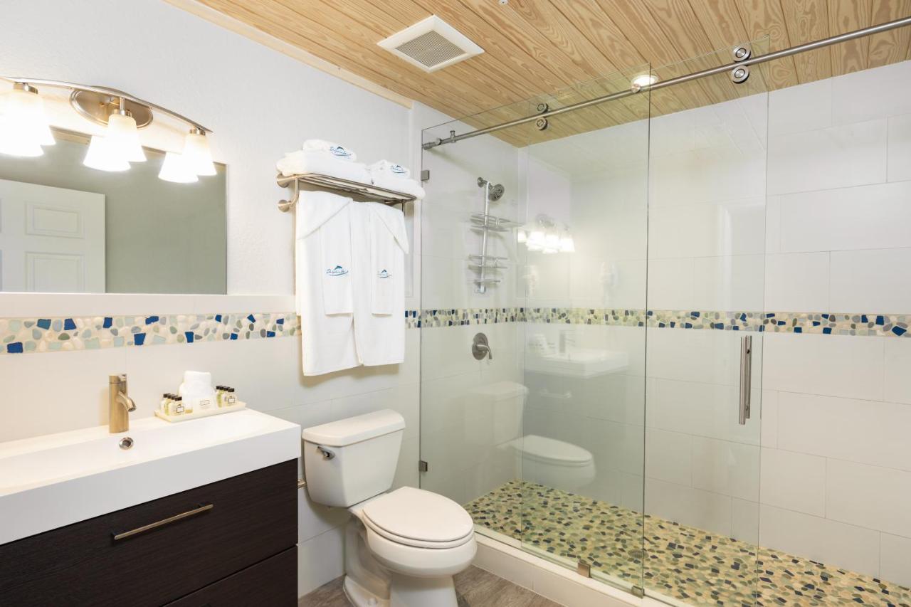 Deluxe Villa at Dolphin Point Villas