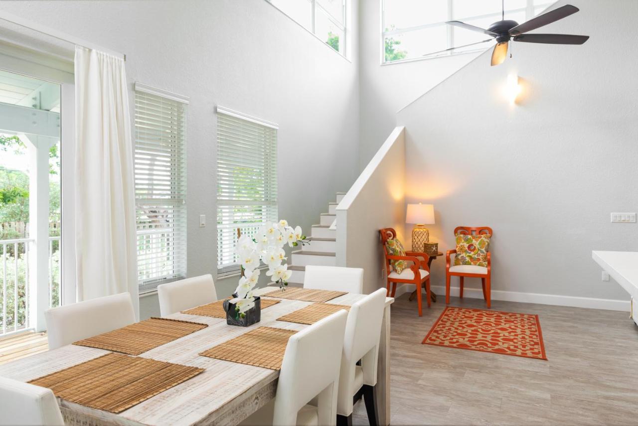 Deluxe Villa at Dolphin Point Villas