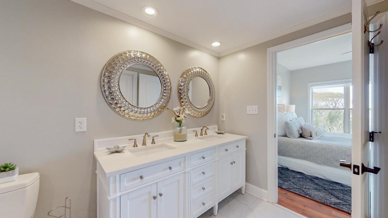  | 5206 Hampton Place South