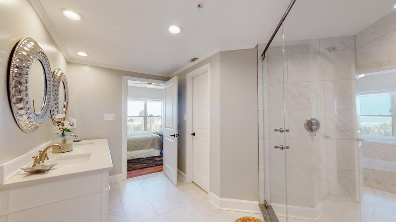  | 5206 Hampton Place South