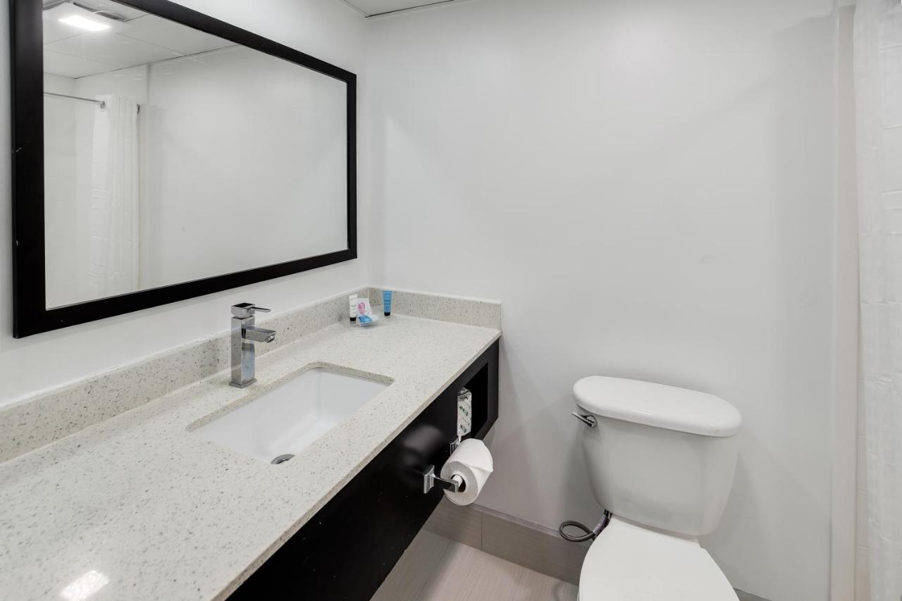  | Blu Atlantic Hotel & Suites