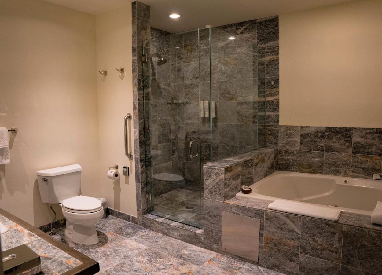 King Room at Knob Hill Inn